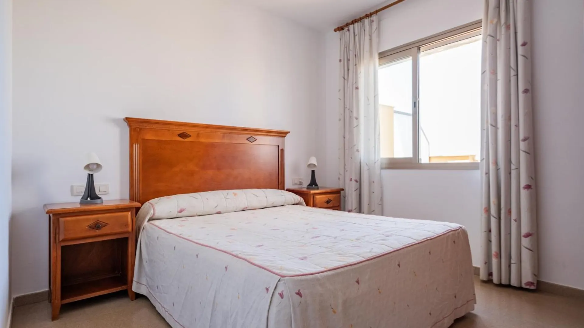 Apartamentos Proamar トレ・デル・マール アパート