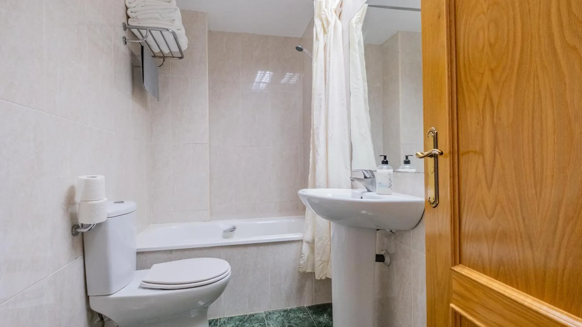 Apartamentos Proamar Torre Del Mar Apartament